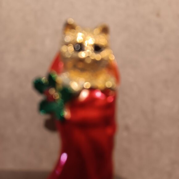 VINTAGE CHRISTMAS BROOCH OAJC KITTEN IN STOCKING GOLD TONE ENAMEL - Picture 4 of 5